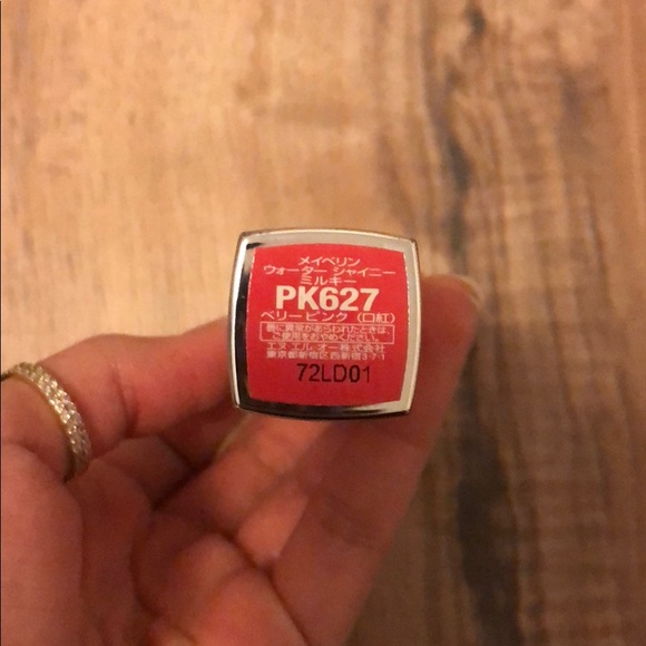 Maybelline Newyork Lipstick - Picture 2 of 4